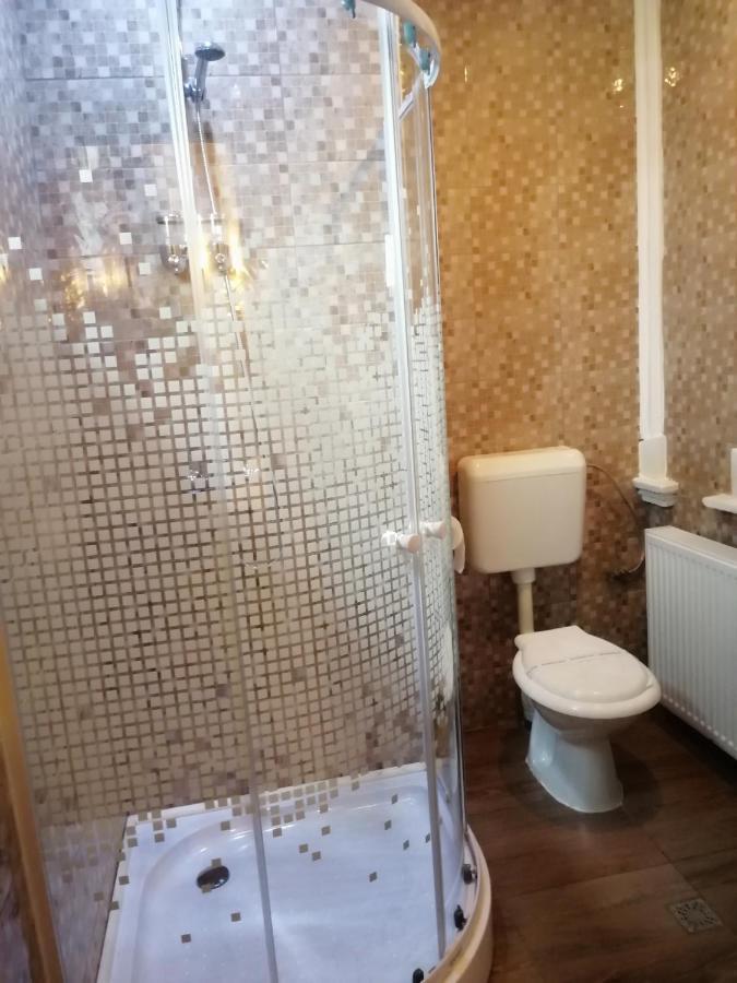 Casa Teilor Hotell Piteşti Eksteriør bilde