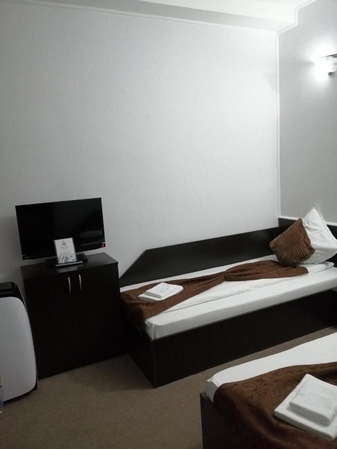 Casa Teilor Hotell Piteşti Eksteriør bilde